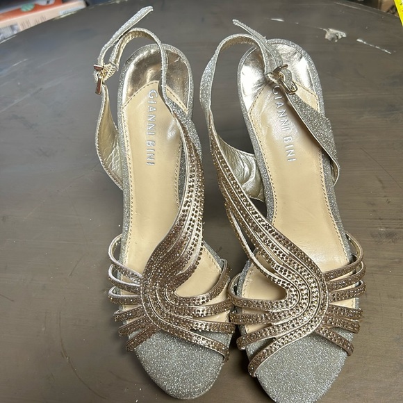 Gianni Bini gold platform heels size 7 - Picture 1 of 6